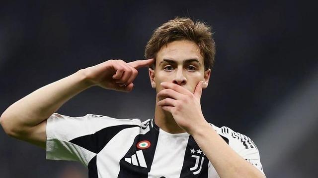 Kenan Yıldız futbol tarihine geçebilir! Rekor bonservis... Duyanlar şaştı kaldı