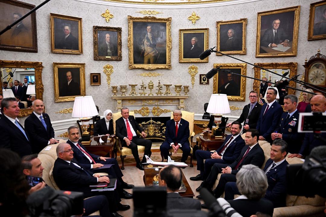 Beyaz Saray’da tarihi zirve! Cumhurbaşkanı Erdoğan ile ABD Başkanı Trump bir araya geldi: Görüşme 2 saat 18 dakika sürdü 2
