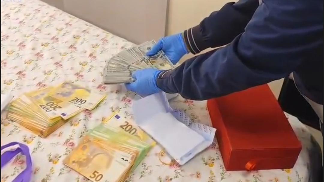 Polisten büyücü operasyonu! 7 kişi yakalandı: 34 milyon TL lik para hareketliliği: Ceylan ve yılan derisi, at nalı... 2