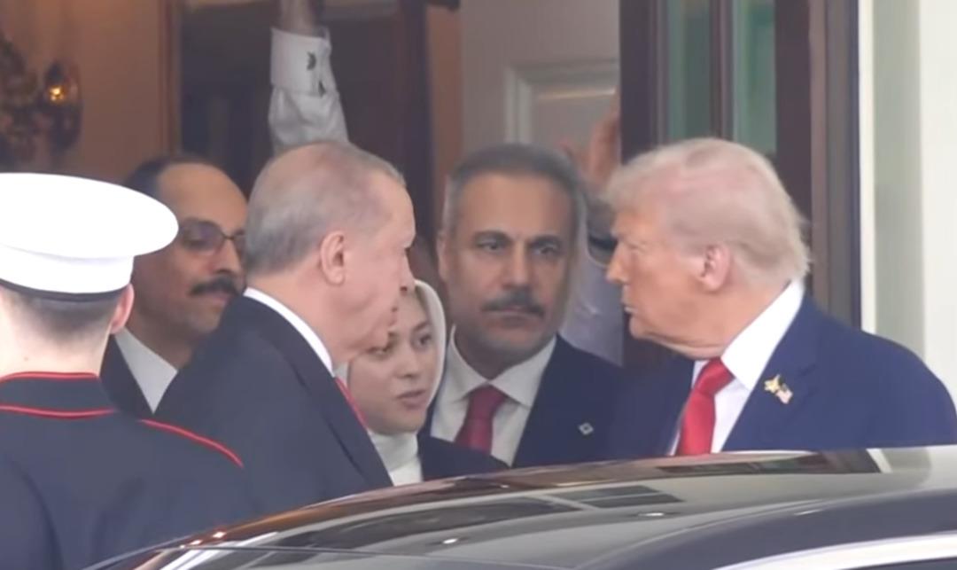 Beyaz Saray daki Cumhurbaşkanı Erdoğan-ABD Başkanı Trump zirvesi sona erdi: 2 saat 20 dakika sürdü 8