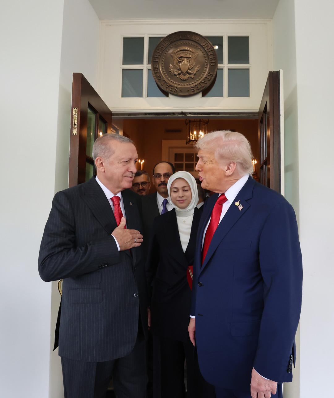 Beyaz Saray daki Cumhurbaşkanı Erdoğan-Trump zirvesi 2 saat 20 dakika sürdü! Trump: "Harika bir toplantı yaptık" 9