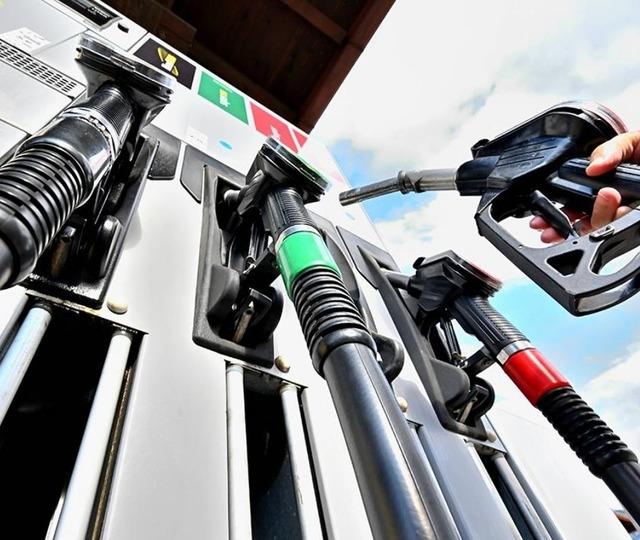 Akaryakıt fiyatlarında dev indirim i&ccedil;in tarih belli oldu