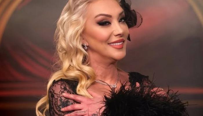 Evinin balkonundan düştü! Ünlü şarkıcı Güllü'den acı haber