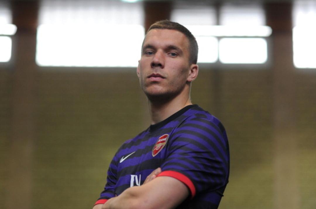 Sahanın dışından, hayatın i&ccedil;inden