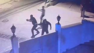 Bir anda sokaktan çıktılar, 4'ü birden silahlarını peş peşe ateşledi! Maltepe'de şaşkına çeviren görüntü