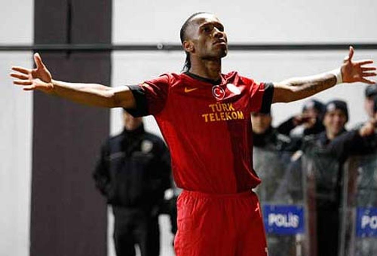 Drogba'yı hi&ccedil; b&ouml;yle g&ouml;rmediniz!
