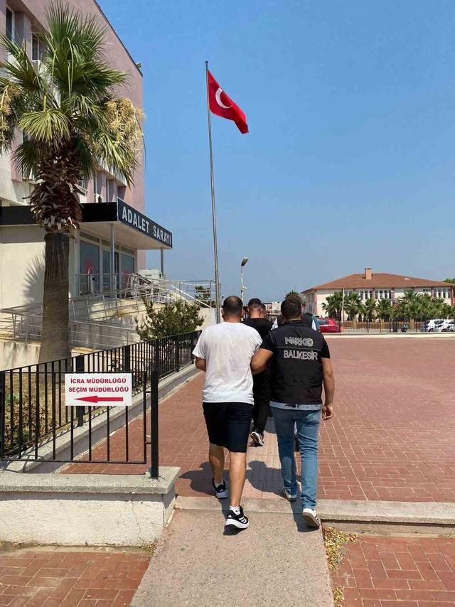 Balıkesir de uyuşturucu operasyonu: 5 tutuklama 1