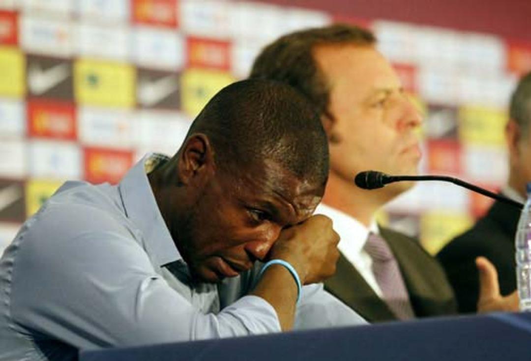 Abidal g&ouml;zyaşlarıyla veda etti