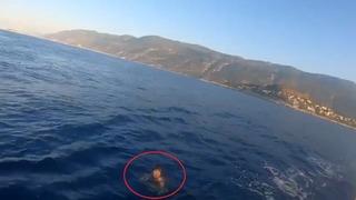 Hapis cezası ile aranıyordu, Yunan adasına yüzerek kaçmaya çalışırken yakalandı