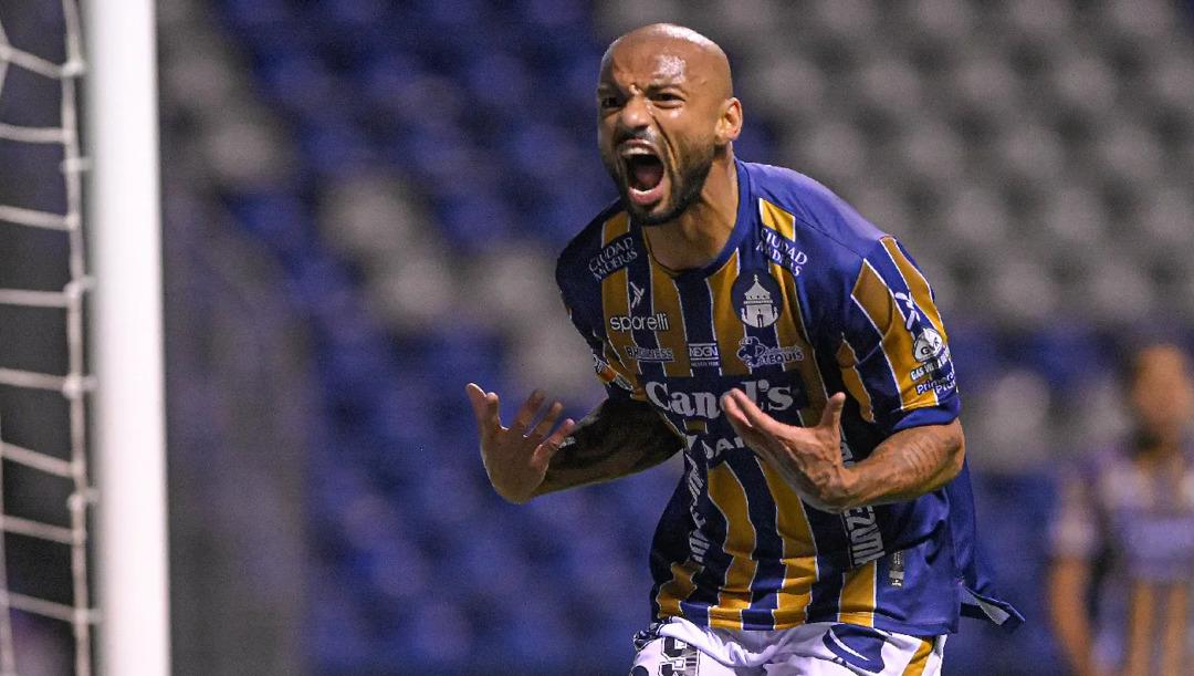 Fenerbahçe ye büyük umutlarla gelmişti! Depresif bir şekilde ayrıldı... Meksika da gol krallığında zirvede... 2