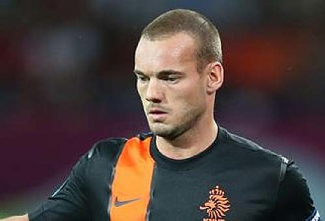 Sneijder gidiyor O geliyor