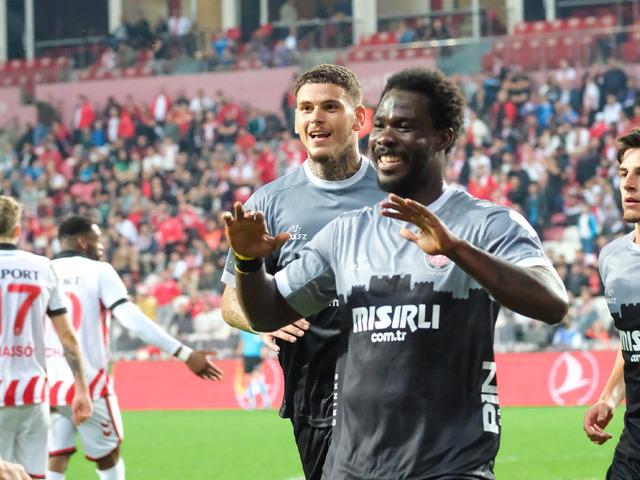 Fatih Karagümrük, Süper Lig'de yarın Trabzonspor'u konuk edecek