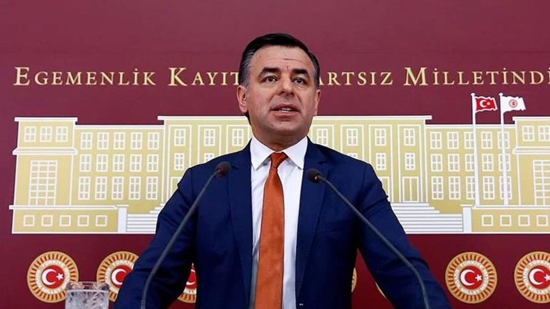 Son dakika| Barış Yarkadaş ve Gürsel Tekin CHP den ihraç edildi! 1