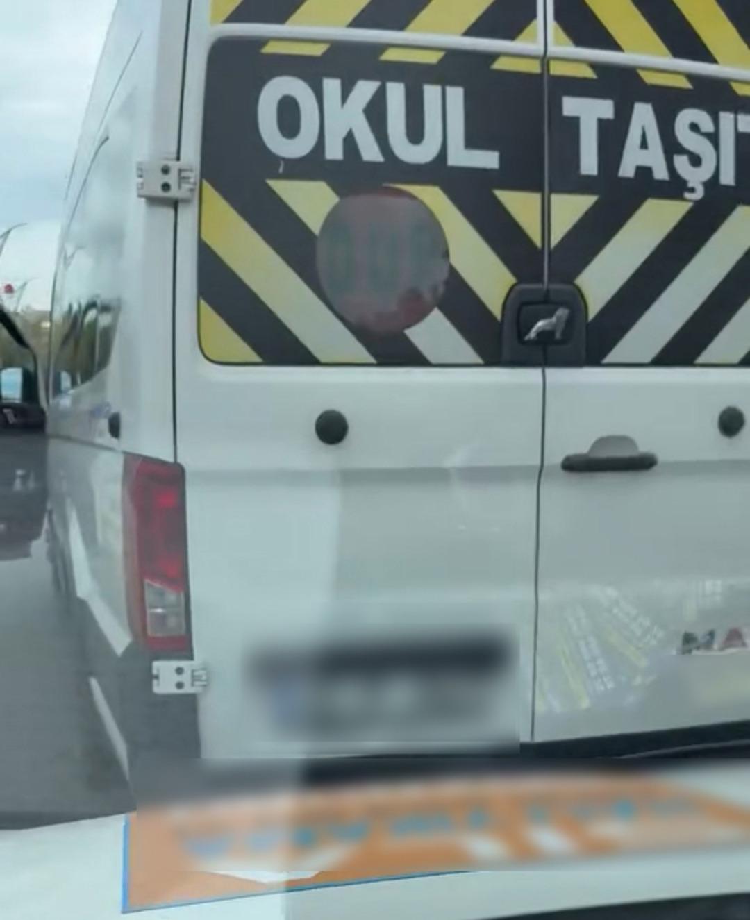 Okul servis şoföründen trafikte skandal hareket! Önce önünü kesti sonra tehdit etti: "Nefesini keserim" 2