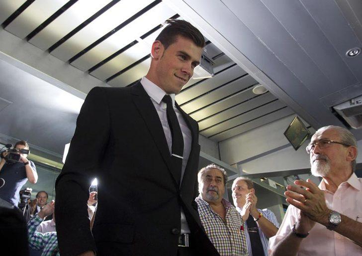 Gareth Bale imzayı attı! G3
