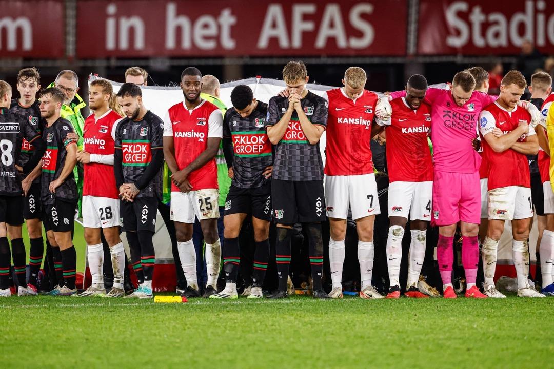 Sahada kalp krizi geçirmişti! Yıldız isim Bas Dost futbolu bıraktığını açıkladı 1