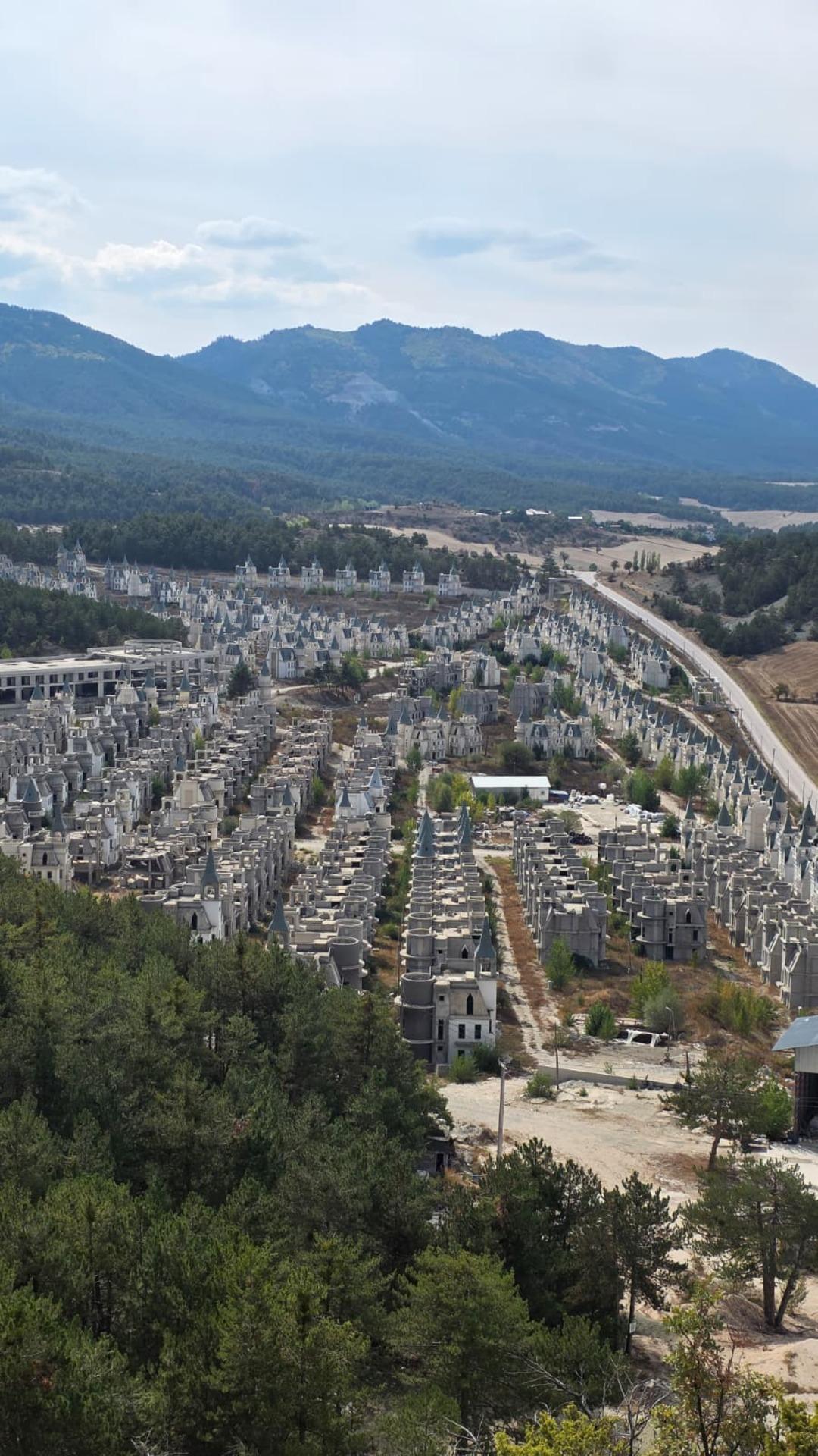 Tanju Özcan dan şato villalar talebi: "Amerika istese verirsiniz..." 1