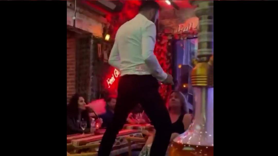 İstanbul’da skandal olay! Kadın turistlere erotik dans şovu sergiledi, gözaltına alındı 1