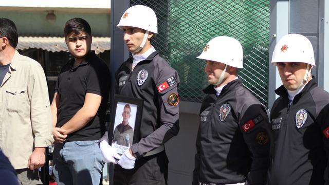 Kazada hayatını kaybeden polis meslek yüksekokulu öğrencisi, son yolculuğuna uğurlandı
