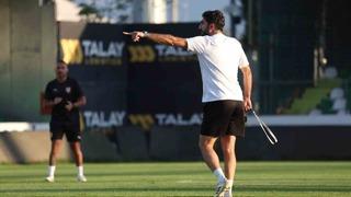 Burhan Eşer: Takım bütünlüğüne inanan bir oyun anlayışı istiyoruz