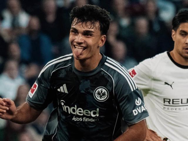 Can Uzun'un gol attığı maçta Eintracht Frankfurt, galibiyeti 6 golle aldı