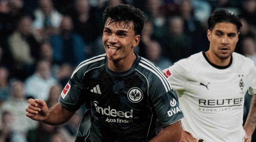 Can Uzun'un gol attığı maçta Eintracht Frankfurt, galibiyeti 6 golle aldı