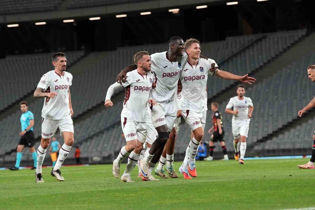 Trabzonspor maç fazlasıyla ikincilik koltuğuna oturdu! 1