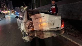 Niğde-Bor Otoyolu’nda midibüs otomobile arkadan çarptı: 1 yaralı