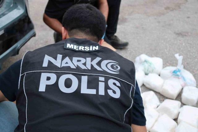Bardak kolilerinden kilolarca uyuşturucu çıktı: 7 tutuklama 1