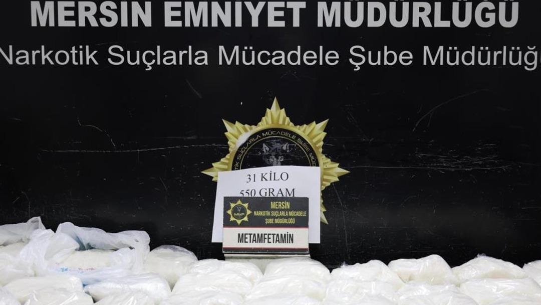 1200xauto Yer: Mersin... Çay bardağı kolilerinden uyuşturucu çıktı! 7 kişi tutuklandı