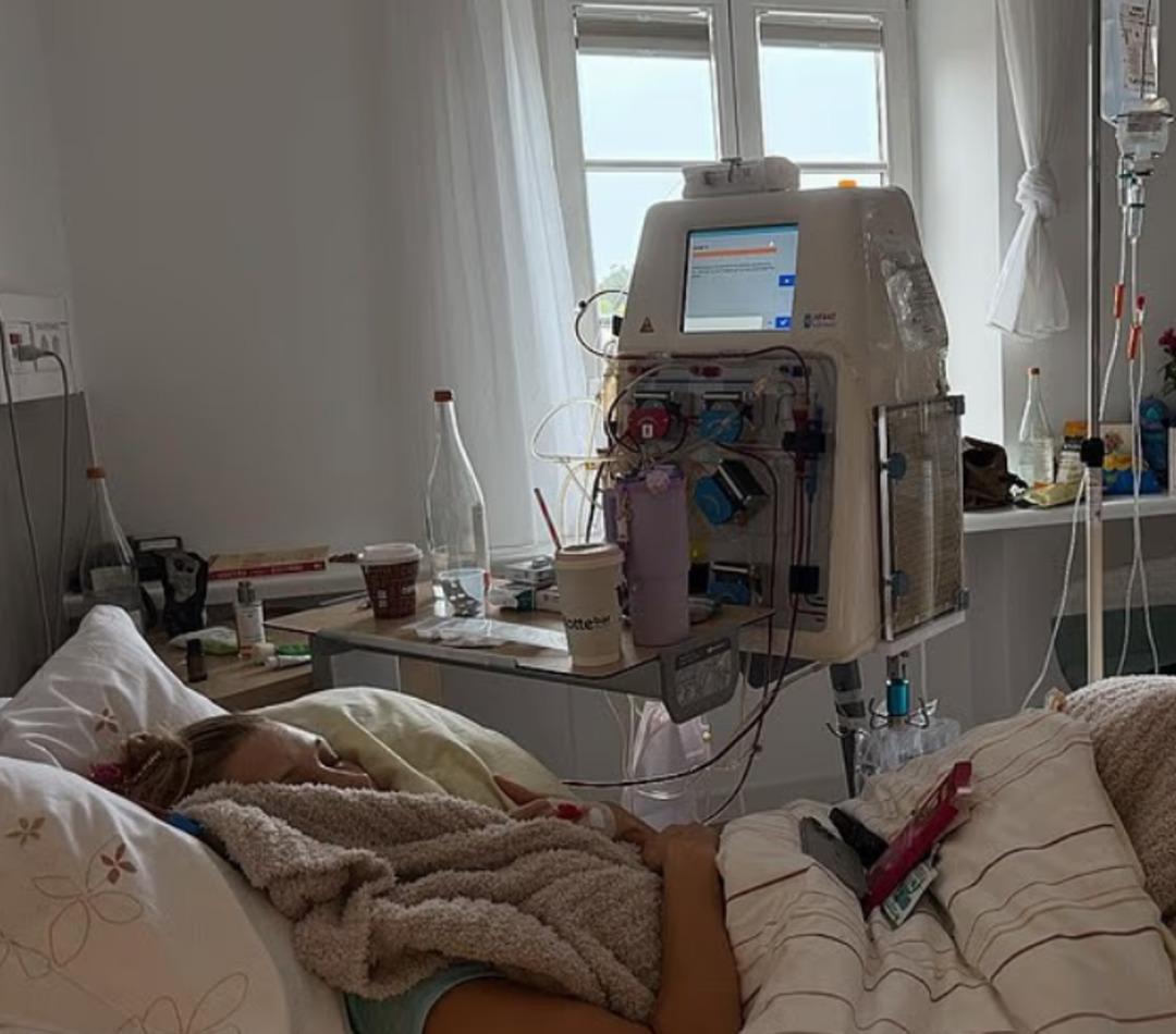 Bella Hadid Lyme hastalığı ile mücadele ediyor! Ayaklanıp oraya gitti 2