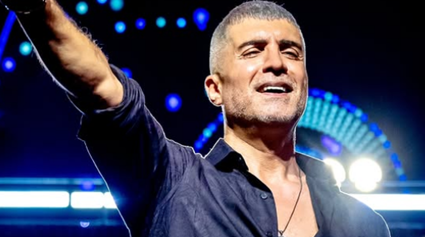 Sakal bırakan &Ouml;zcan Deniz "Şirin Baba" benzetmesine sitem etti