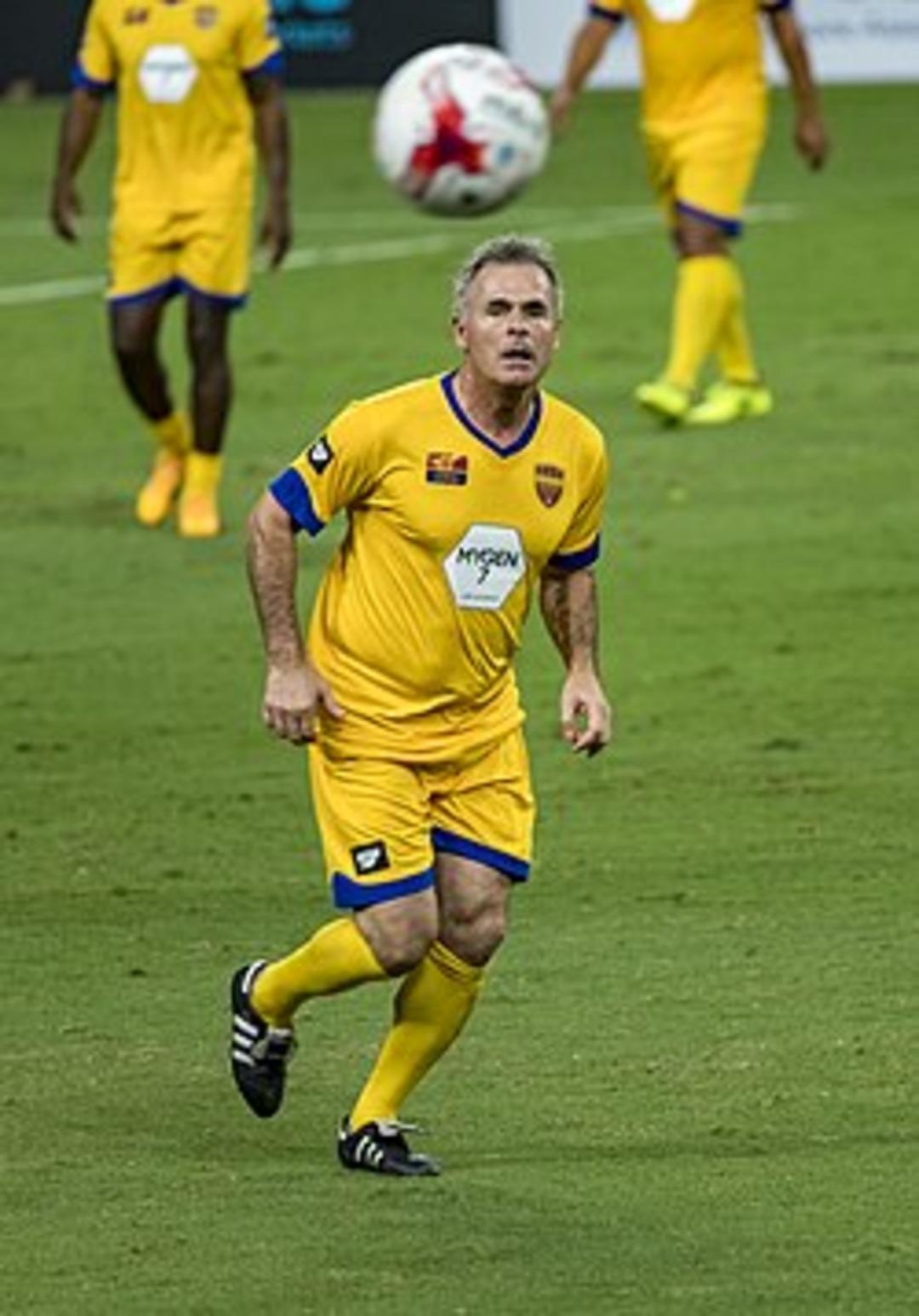 Ünlü futbolcuya zamanda yolculuk yaptırdılar! Yaşadıklarını tek tek anlattı: "Olanlar inanılmazdı" 1