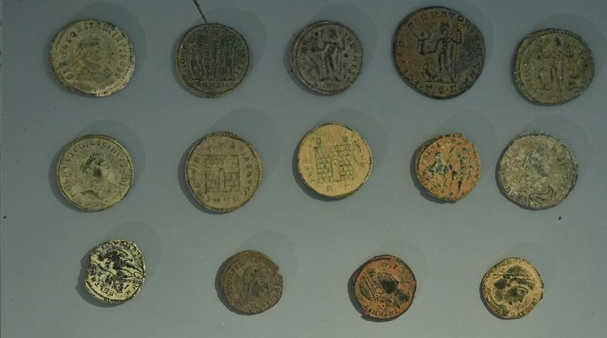 Bin 700 yıllık 83 tarihi sikke Türkiye'ye geri döndü