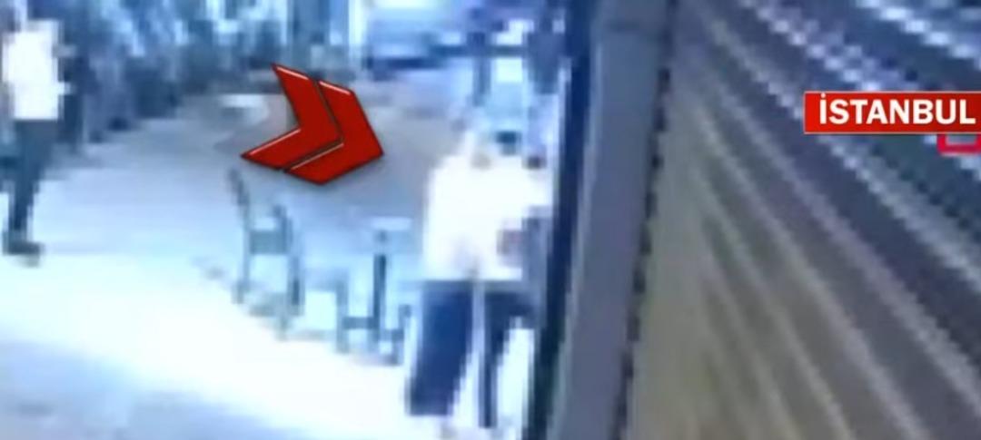 ATM başında bir tuş yüzünden bir tomar para gitti! Kameradan iz sürdüler 1