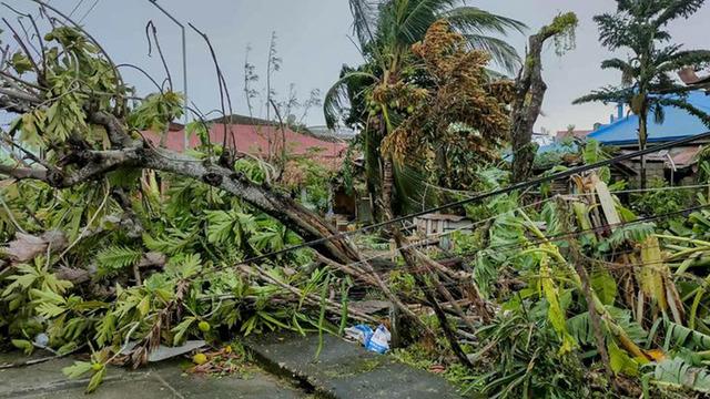 Vietnam’da tayfun alarmı! 250 bin kişi tahliye edilecek