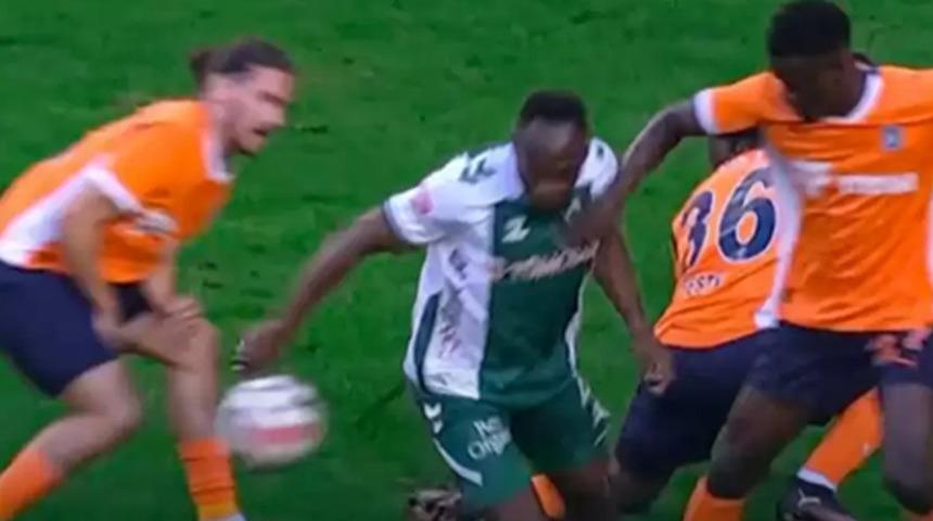 Başakşehir MHK'yı istifaya davet etti! "Türk futbolunda bugün elle asist yapıldı!"