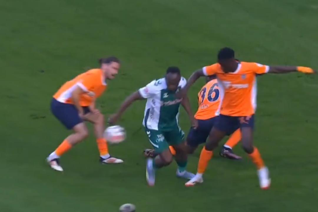 Başakşehir MHK yı istifaya davet etti! "Türk futbolunda bugün elle asist yapıldı!" 1