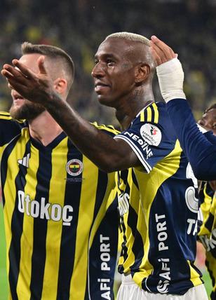 Fenerbahçe, Kadıköy'de 3 puana ulaştı! Antalyaspor karşısında kritik galibiyet
