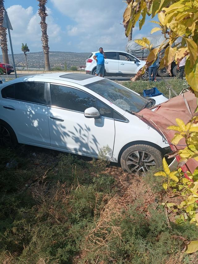 Mersin de otomobilin zeytin toplayan iş&ccedil;ilere &ccedil;arptığı kazada &ouml;l&uuml; sayısı 2 ye &ccedil;ıktı 1