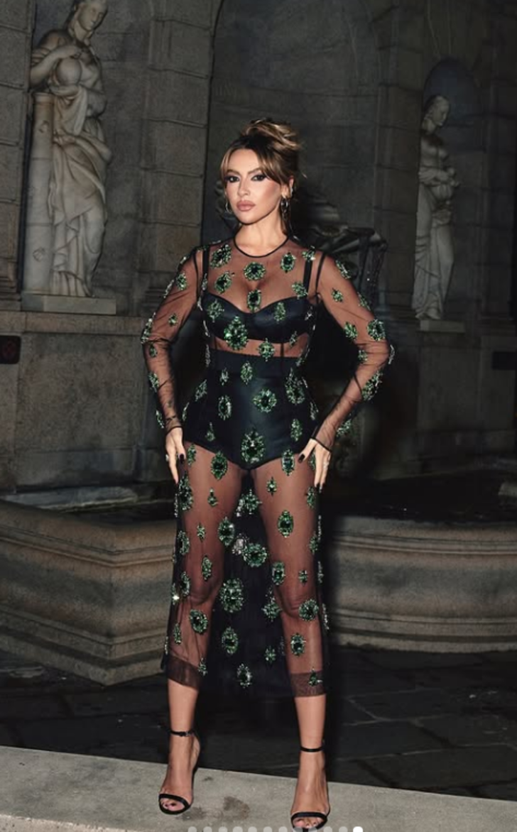 Hadise'den şeffaf seçim! Bir bakan bir daha baktı G5