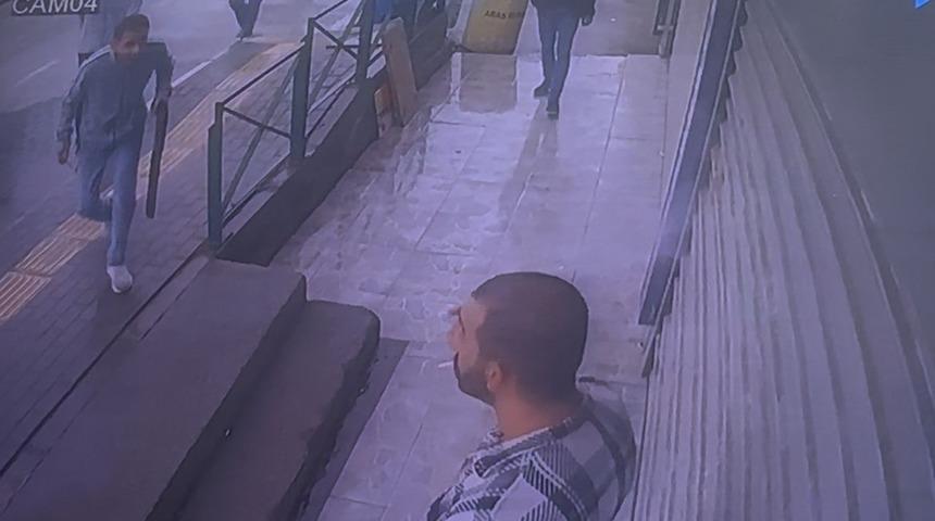 Pompalı tüfekle dehşet kamerada...Husumetlisini böyle vurdu