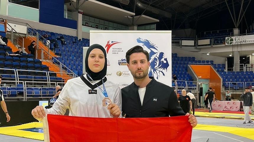 Aydınlı Elifnaz Avrupa’dan bronz madalya ile döndü