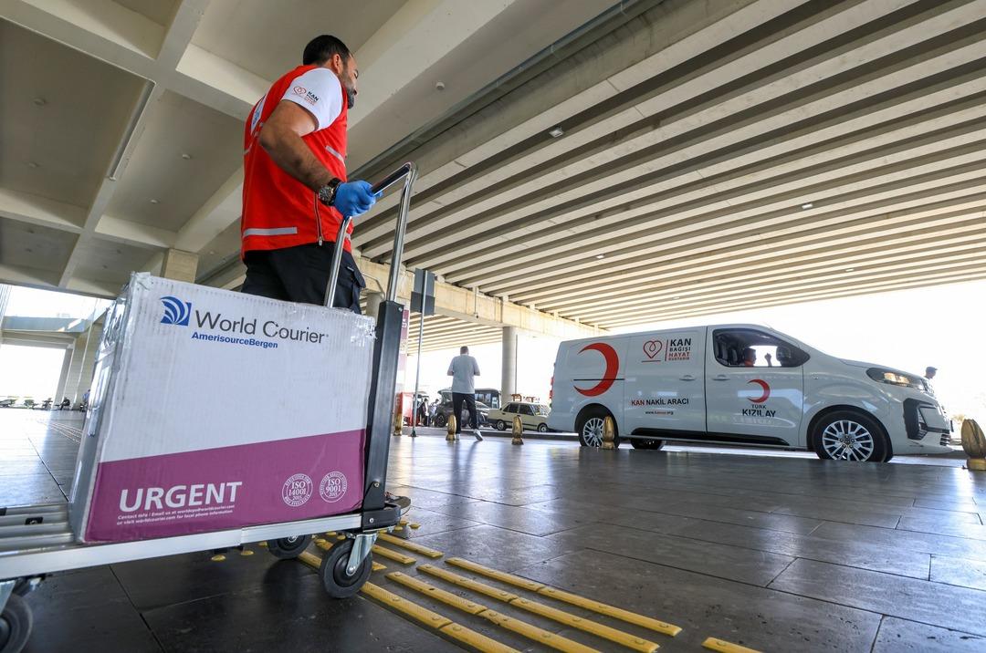 Türkiye de bir ilk!  Altın kan  İspanya dan getirildi... 6 milyonda bir görülüyor 2