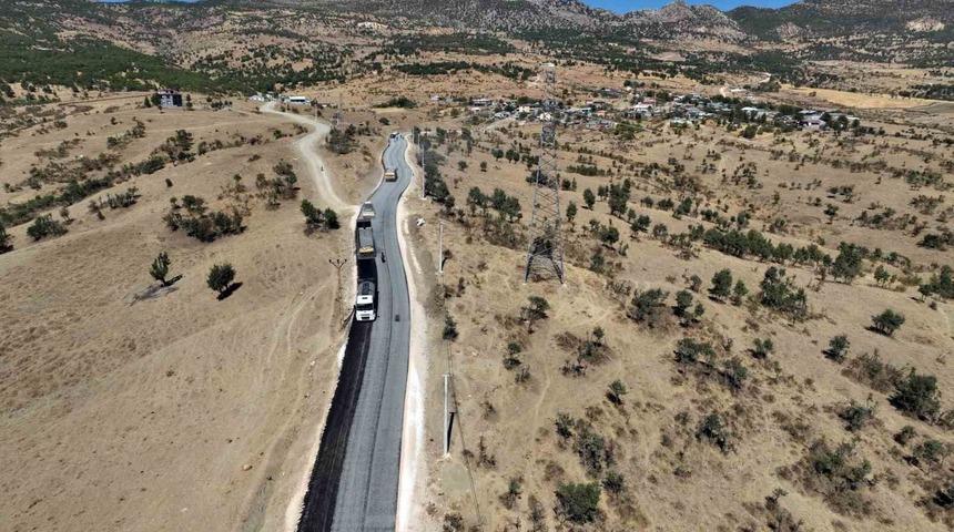 Diyarbakır'da 309 kilometre yol yenileme çalışması