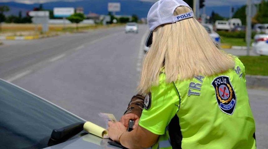Düzce'de trafik denetimlerinde cezalar artıyor!