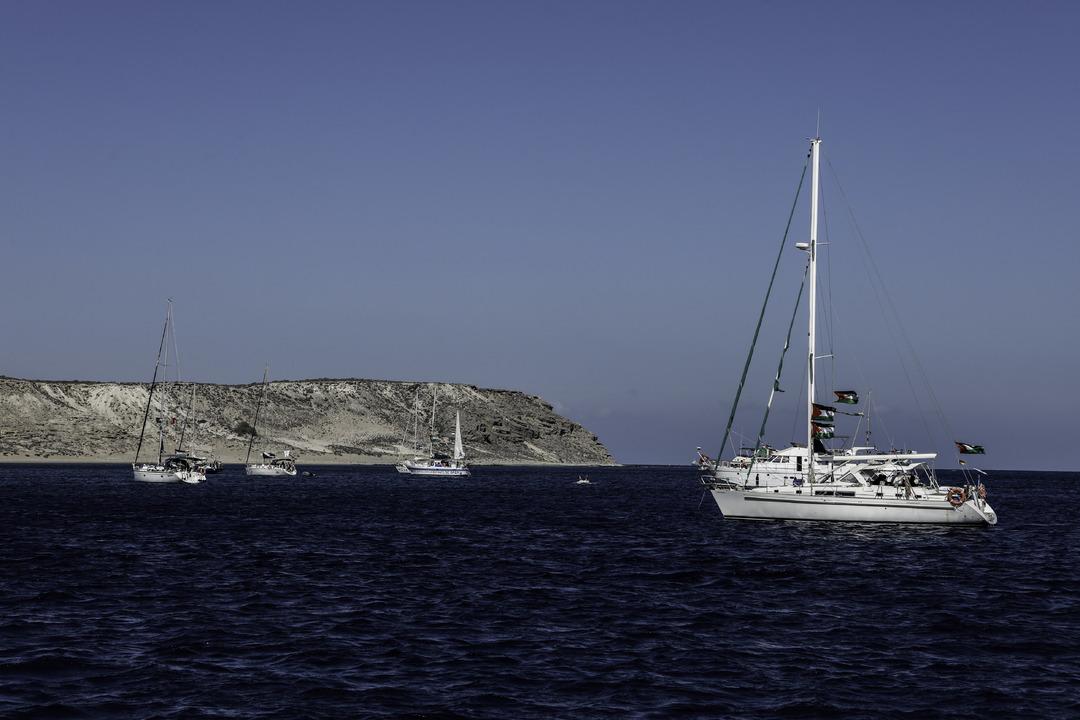 Sumud Filosu nda bir tekne su almaya başladı! Türkiye den tahliye yardımı 2