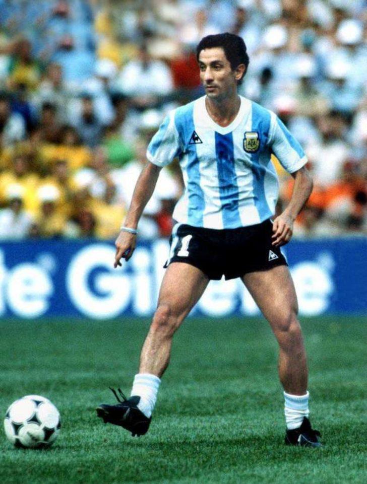 Dünya tarihinin en çok sigara içen 10 futbolcusu! G4