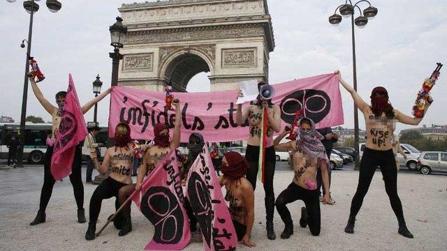 IŞİD'e karşı soyundular