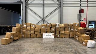 Sakarya'da durdurulan tırda 3 ton 200 kilogram kaçak tütün ele geçirildi